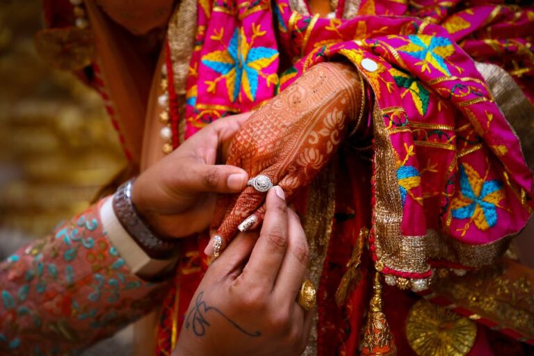Wie viel Geld schenkt man zur Hochzeit ohne Feier? hochzeitbereich.de