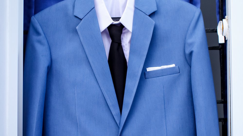 blauer anzug krawatte hochzeit